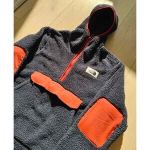 The North Face Campshire Sherpa Deep Pile Fleece